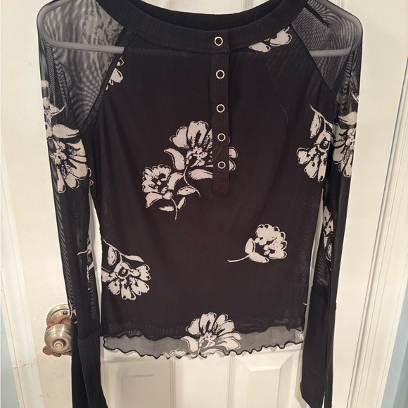 Promesa Black Floral Sheer Blouse - Picture 2 of 3